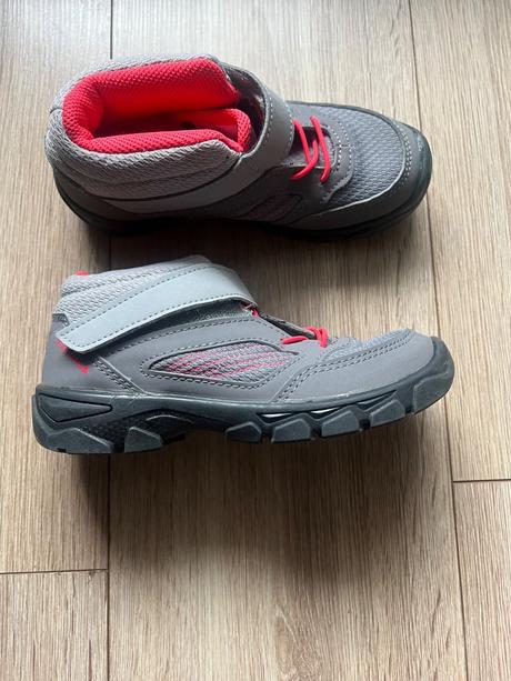 Turistické topánky - top stav, quechua,31