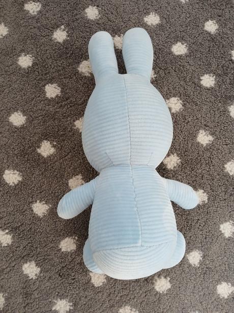 Plysak zajacik miffy,