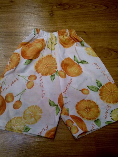 Dievčenské plážové kraťasy s motívom ovocie, 152