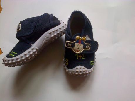 Papucky velkost 17 , 17