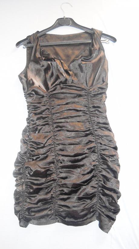 Sexy lesklé šaty, s