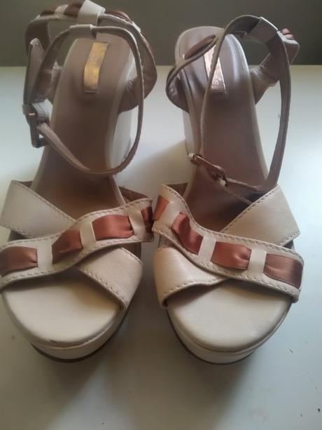 Znackove sandale, 39