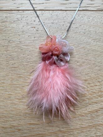 Prívesok s retiazkou safron,