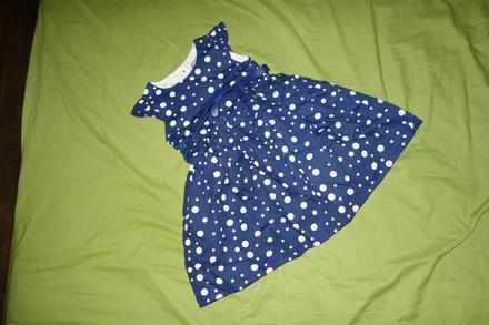 Bodkovane satocky s opaskom, 92