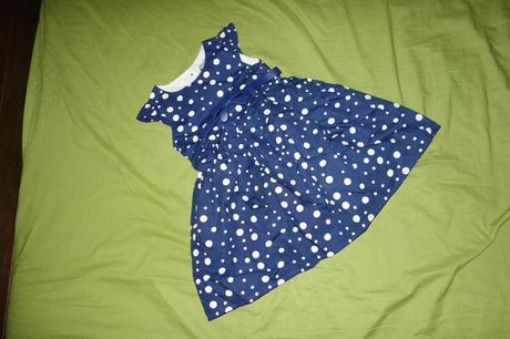 Bodkovane satocky s opaskom, 92