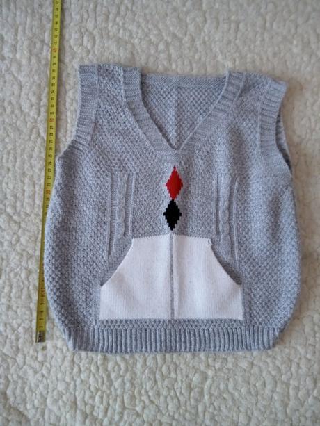 Vestička pletená, 104
