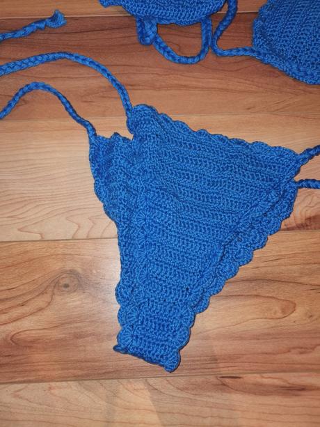 Háčkované plavky xs s košíky a, s