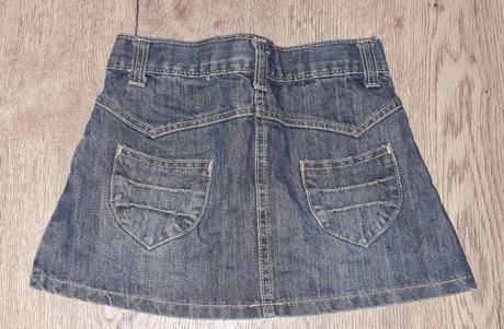 Čierna rifľová sukňa, 122