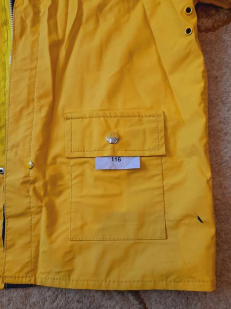 Obojstranný pršiplášť, 116