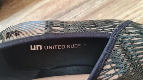 Poltopánky united nude, 36