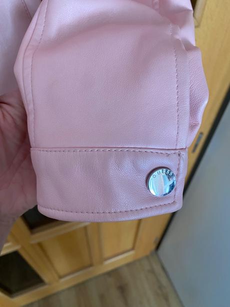 Guess bunda, guess,m