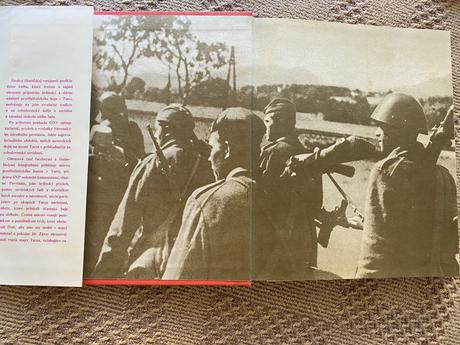 Nádherná historická stará retro kniha snp a turiec, 