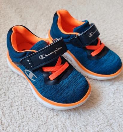 Tenisky, champion,22