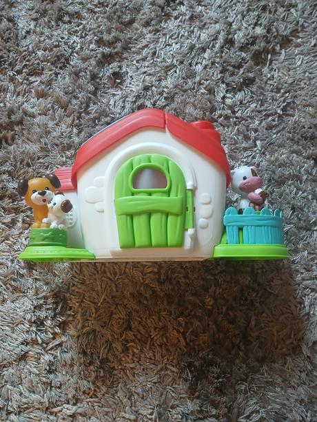 Clementoni domček, 