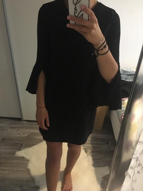 Bershka šaty s volanovym rukavom, bershka,xs