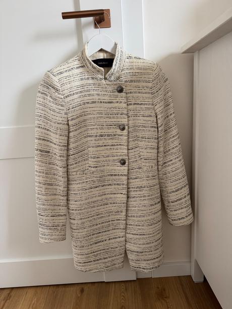Štruktúrovaný jarný kabátik, zara,s