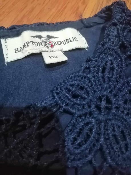 Šaty s poštou, 134