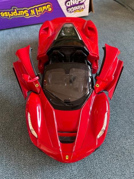 Ferrari auto na dialkove, 