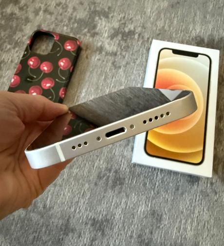 Iphone 12 128 gb biely, 
