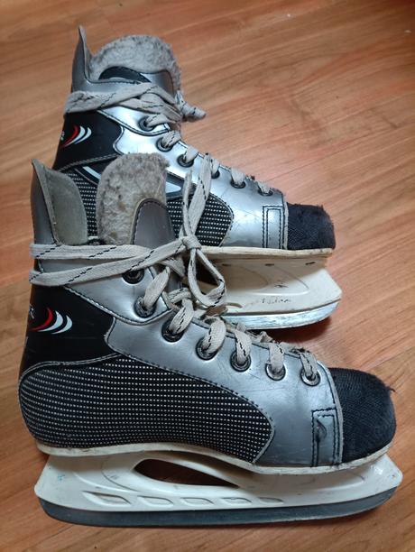 Hokejové korčule, botas,34