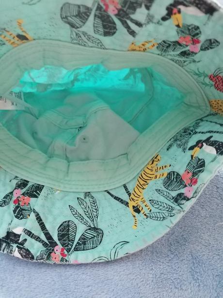 Farebný klobúk, lindex,104