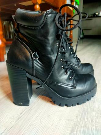 Členkove čižmy čierne, 36