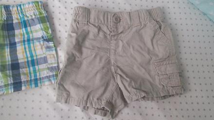 Znackove bezove kratasky, benetton,62