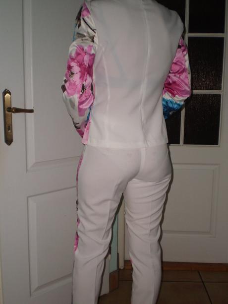 Kostym nohavicový, s