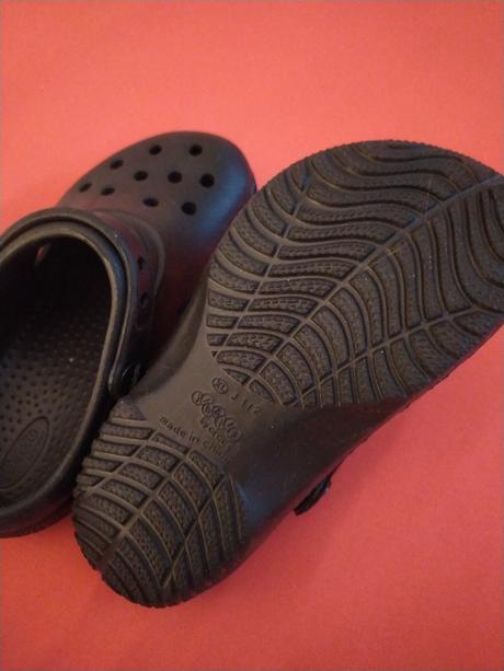 Crocs, crocs,32