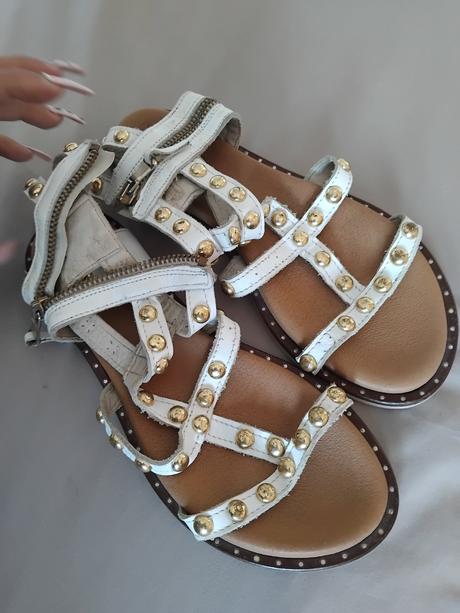 Biele gladuatorky, 37