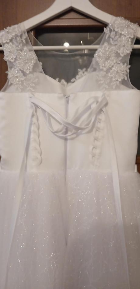 Šaty na prvé sväté prijímanie, 152