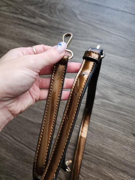 Popruhy na kabelky, guess