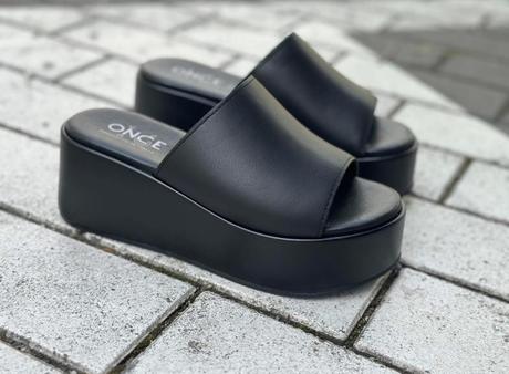 Kožené platformové šľapky nové, 37