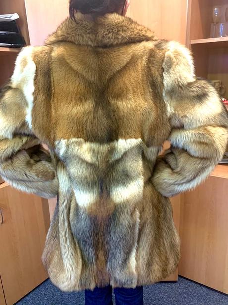 Kožuch pravý, 42