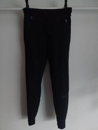 Teplaky, f&f,134