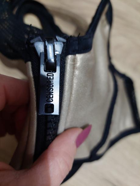 Sportova podprsenka, s