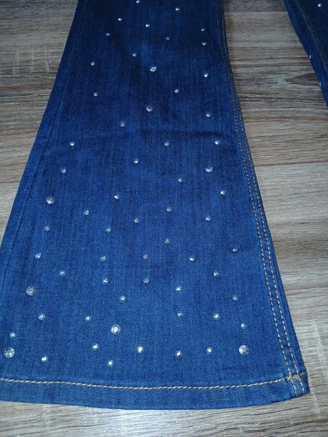 Rifle zdobene kamienkami, h&m,134