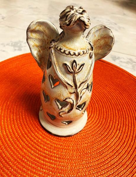 Naturálny keramický anjel,