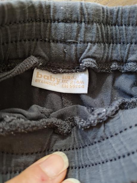 Zara nohavice c 62, zara,62