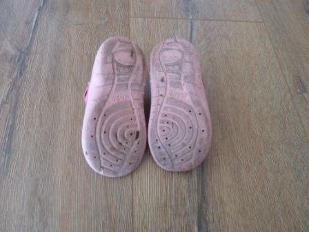 Sandálky plátené, 23