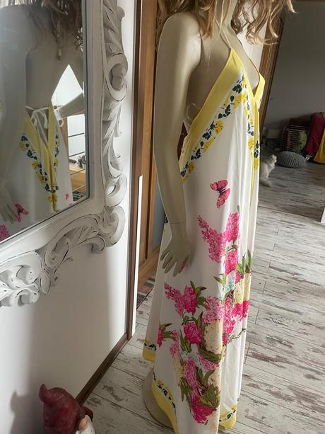 Luxusne saty shuitty, 