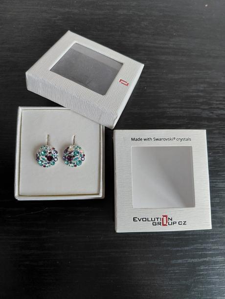 Strieborné náušnice s krištálmi swarovski, 