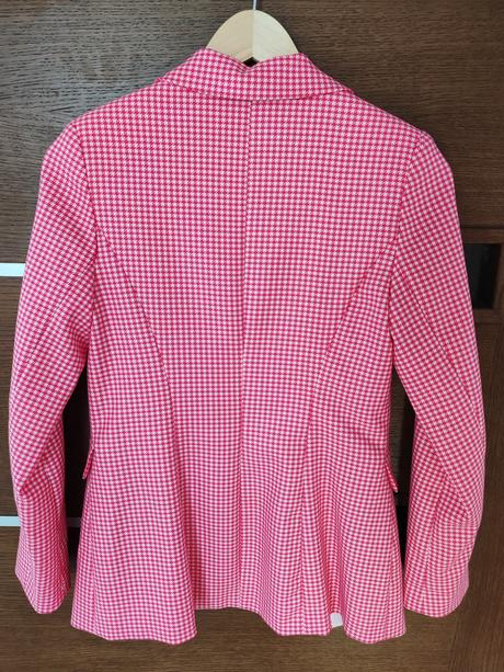 Sako bez zapínania, 36