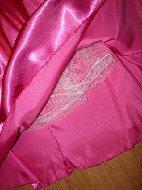 Tanečná sukňa, 140