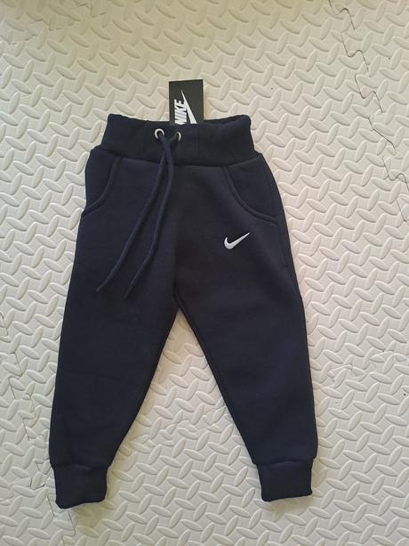 Tepláky, nike,86