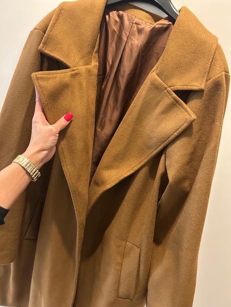 Oversize karamel kabat., 