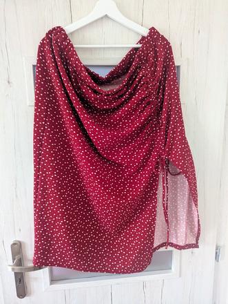Nová sukňa so srdiečkami 48/50, <50 / 48 / 50 / 4xl / xxxl