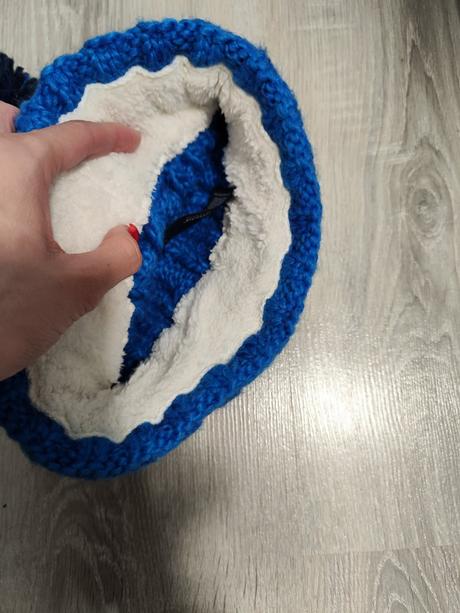 Teplá modrá čiapka,