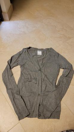 Svetrik v strih s vreckami, pull&bear,s