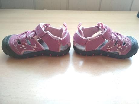 Detské sandálky, 23